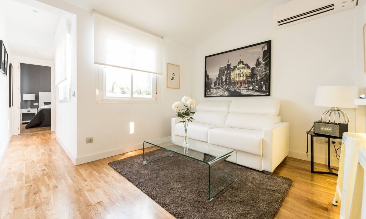 Embajadores Apartment | Latina Suite