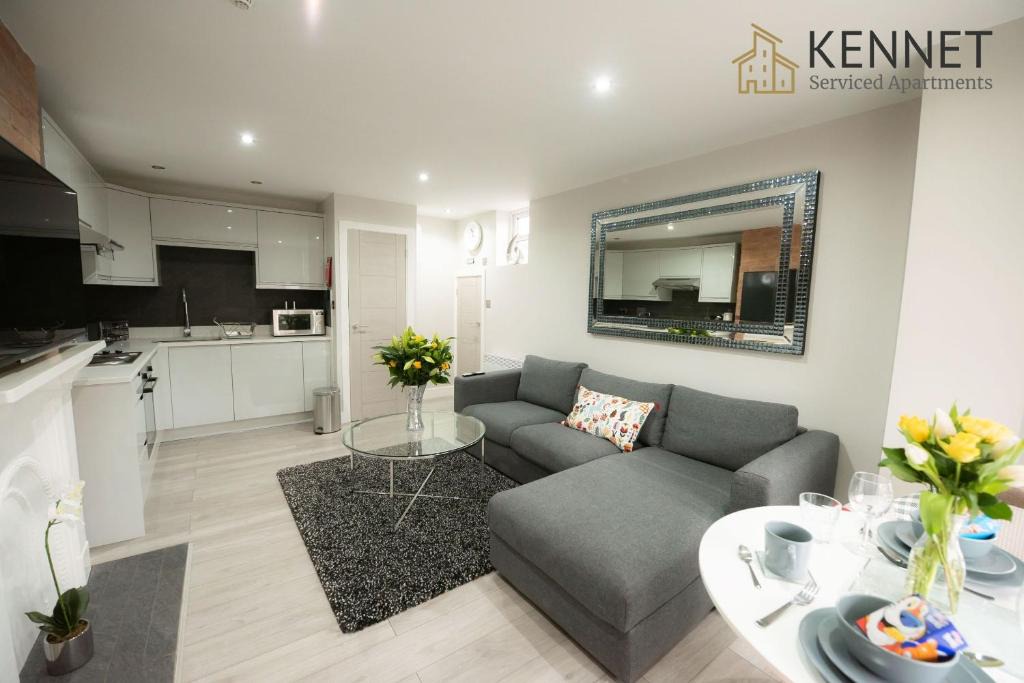 Reading Apartment | Laurel House