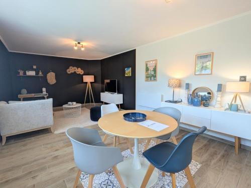 Saint-Marcel House | Le Clos d Emilie