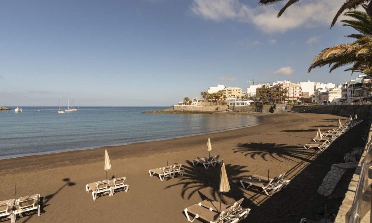 Arguineguin Apartment | Lightbooking Lola Beach playa de Arguineguin