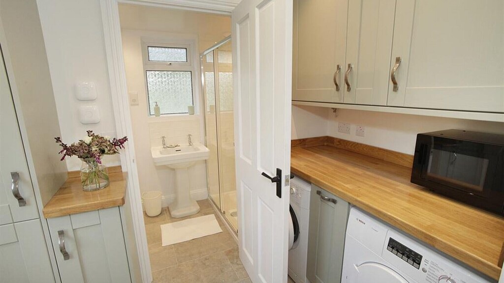 Port-Eynon House | Lilac House, Sleeping 5