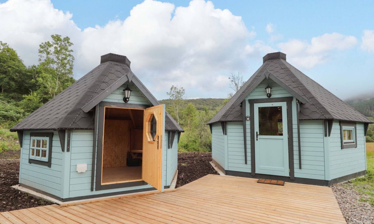 Balmacara Cottage | LITTLE LUXE LODGES 2, romantic, with a garden in Kyle Of Lochalsh