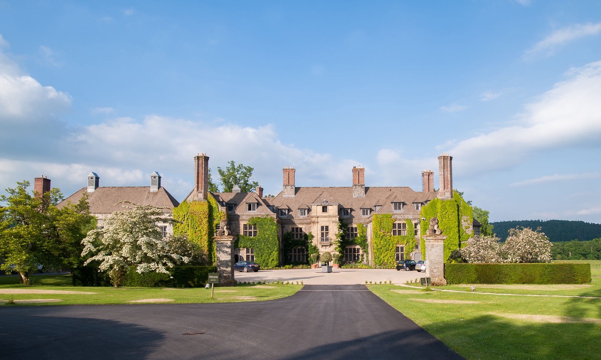 Llyswen Hotel | Llangoed Hall