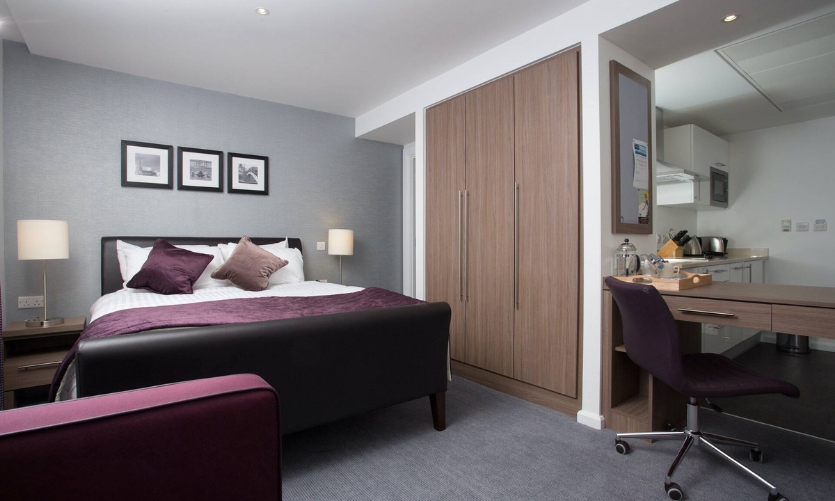 Theatreland Birmingham Apartment | Lovely Suite | Access to and On-Site Business Centre
