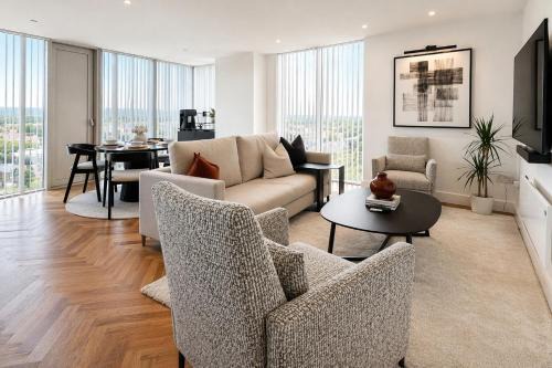 Eccles Apartment | Luxury Deansgate Apartment with City Views Sleeps 4 Long Stay Price Reductions