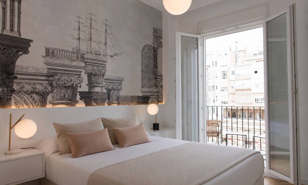 Eixample Apartment | Luxury Stay | 4 Guests | Balcony | City Centre
