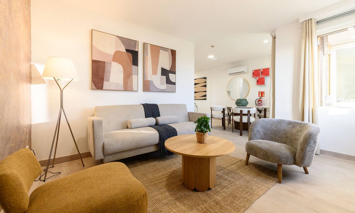 Castillejos Apartment | M (ABR1710B) Spacious Luxury 2 Bedroom Apartment