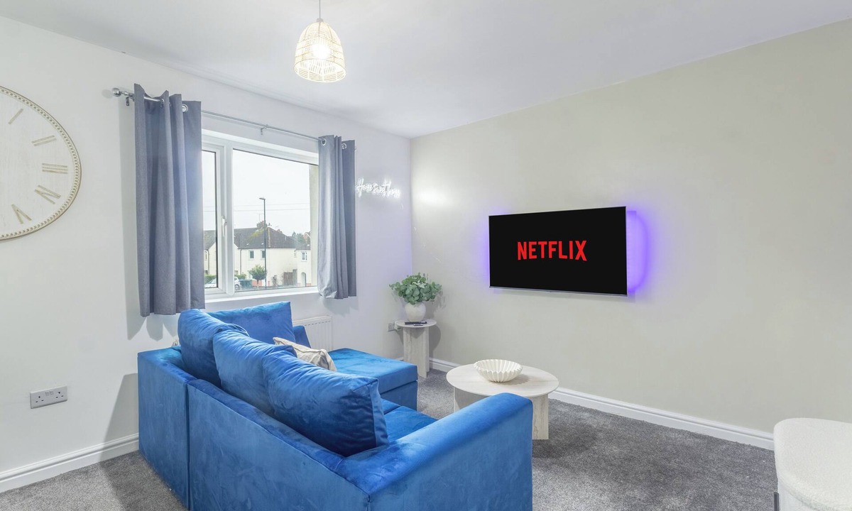 Coventry Apartment | Maison Bleu
