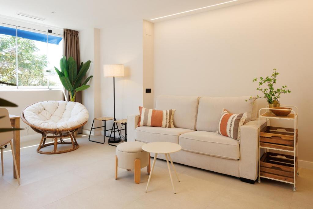 Puerto Banus Apartment | MARBELLA BANUS SUITES - Banús - Medina Garden - Brand New 1BR - 2BA - Bright & Modern - Pool - Steps from Puerto Banús Marina - Walk to El Corte Ing Luxury Shopping Mall