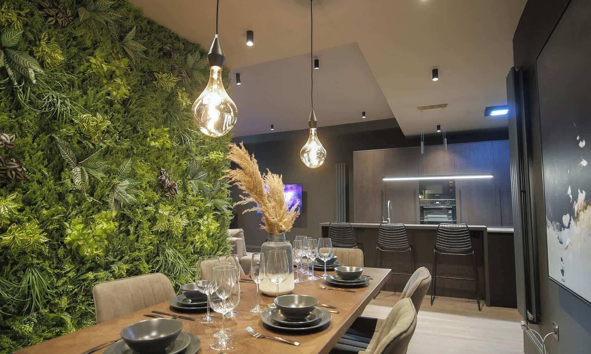 Manchester City Centre Apartment | Midnight | The Heim