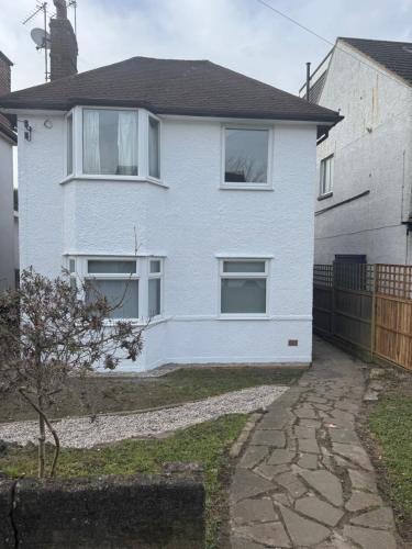 Whittington House | Mill Hill House
