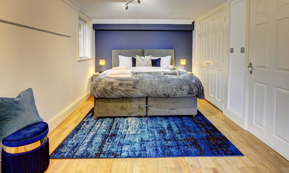 Leamington Spa Apartment | Modern 1 bed apartment, private courtyard terrace