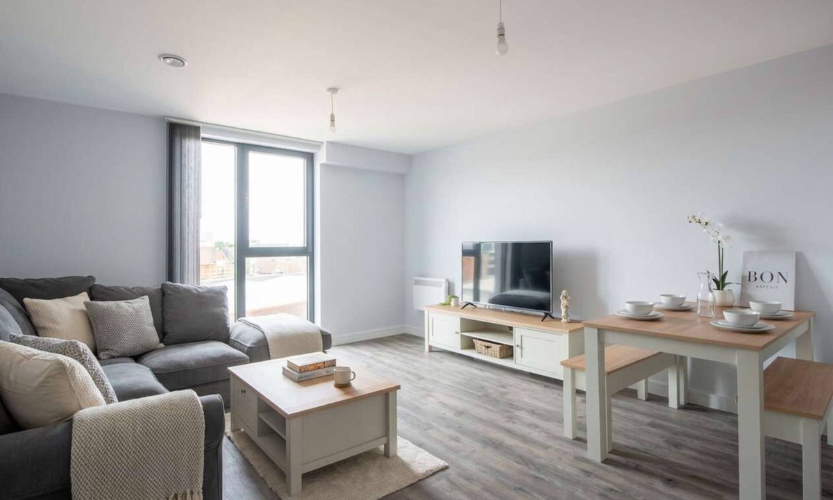 Bordesley Apartment | Modern 1BED Central Birmingham Apartment- Sleeps 4