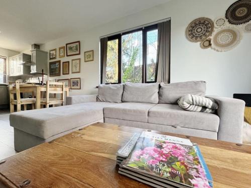 Bickley Apartment | Modern Bromley Apartment with Fast London Links