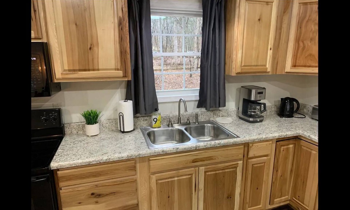 Elkton Cabin | New Custom Cabin near Shenandoan River