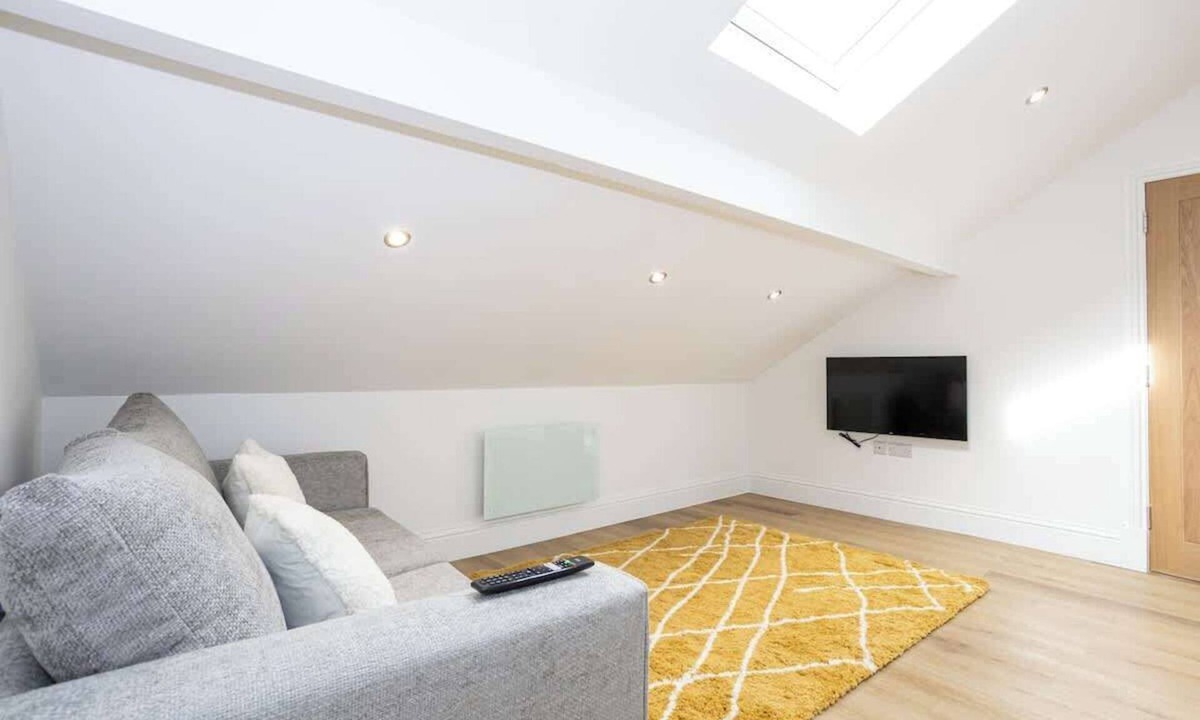 Little Hulton Apartment | NEW! Spacious Flat in Greater Manchester, Sleeps 4