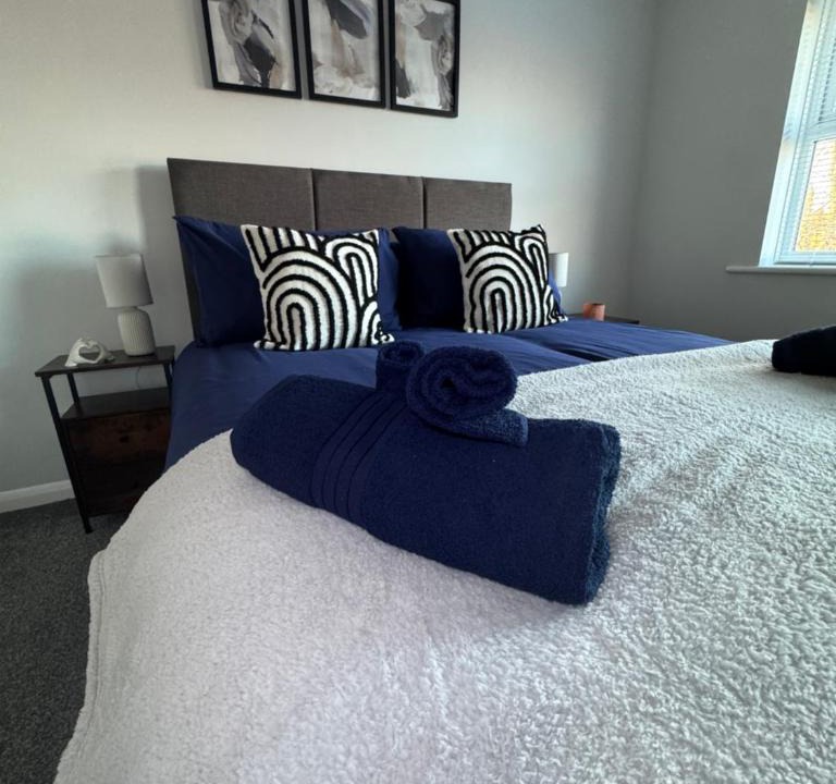 Carlisle Apartment | Oakleigh Way, Carlisle - 2 Bedroom, sleeps 4, Fully furnished