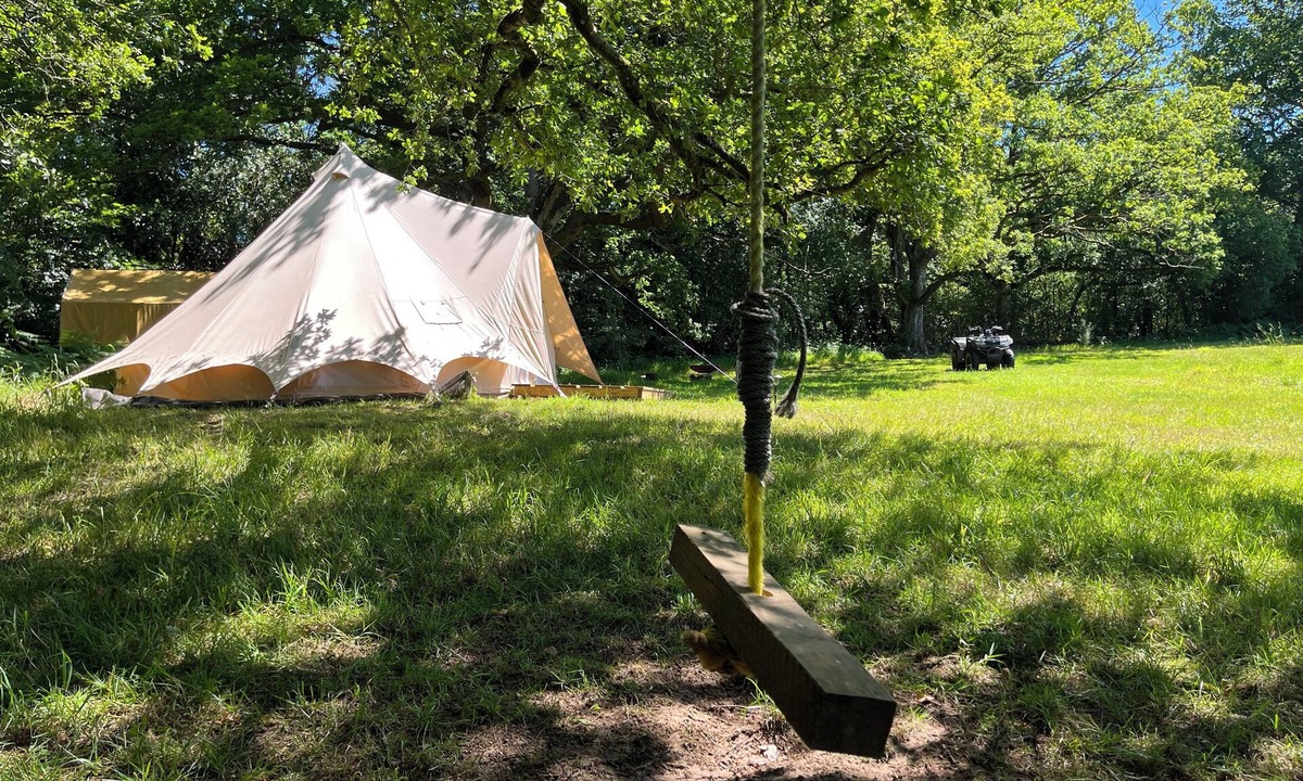 Cullompton RV Rental | Oaktree Nook Camp Secluded camping in 13 acres of magical meadow and woodland.