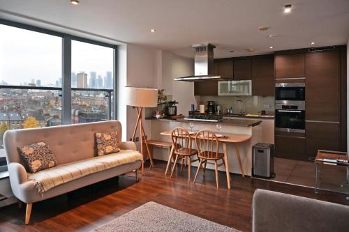 Whitechapel Apartment | Open Plan large apartment
