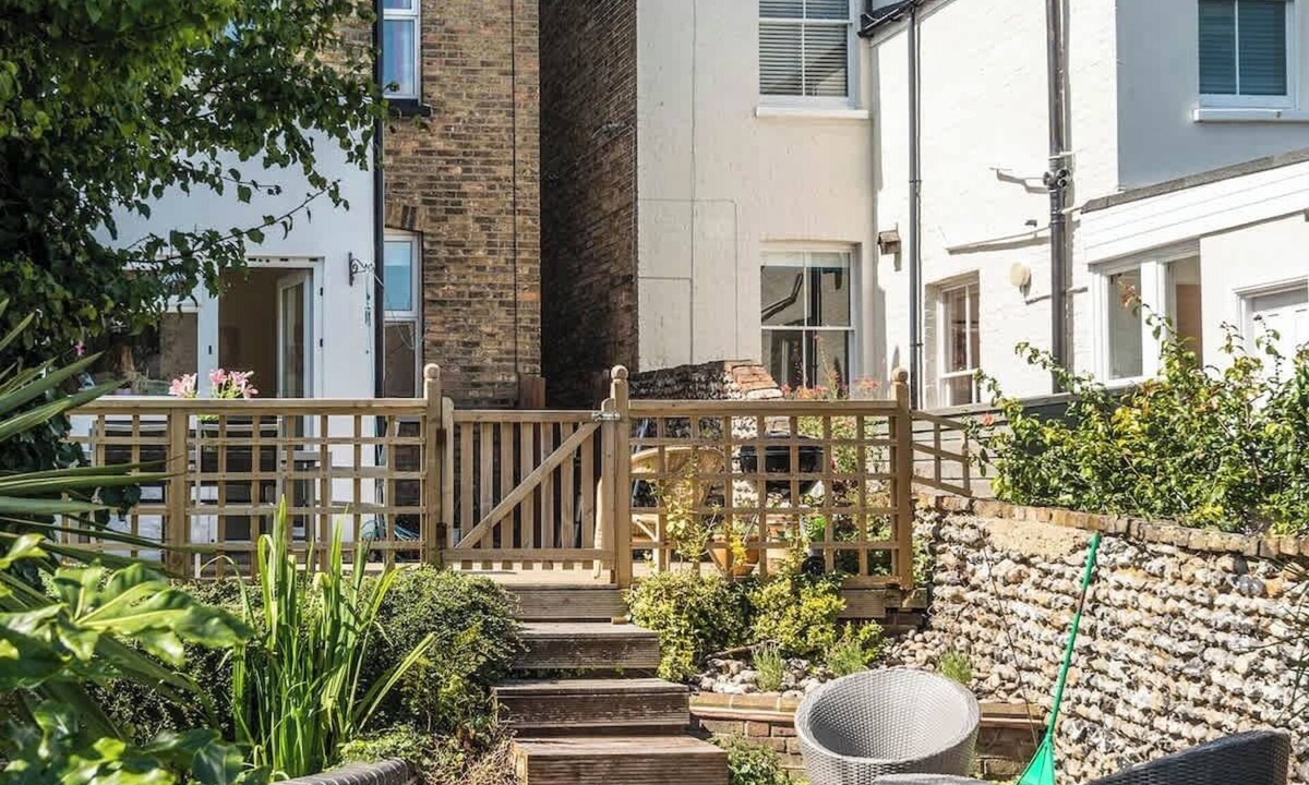Ramsgate House | Picton House: Charming 3 bed home, quiet location