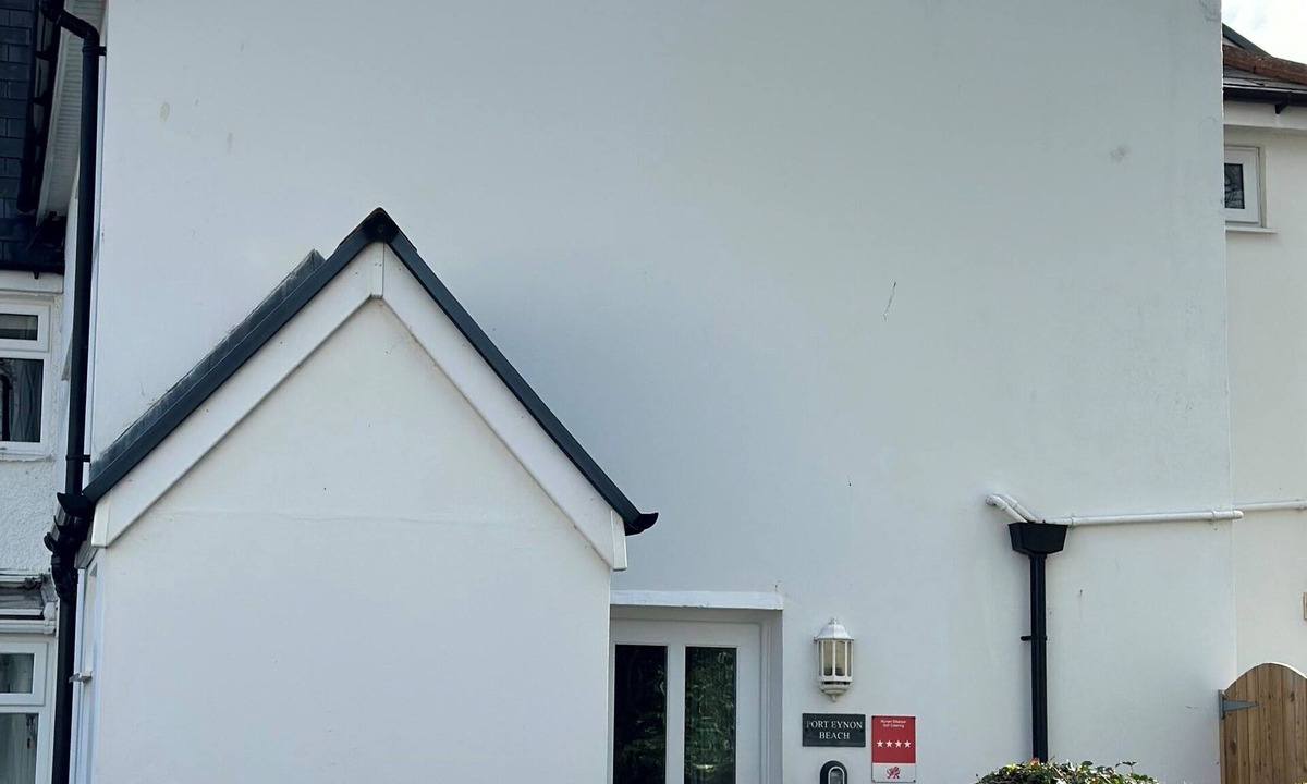 Port-Eynon Cottage | Port Eynon Beach Cottage - short walk to Port Eynon beach and village amenities