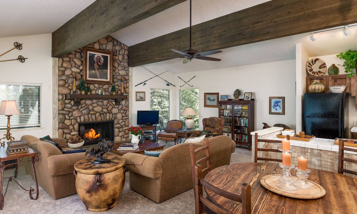 Incline Village House | Posh Lakeshore Blvd Location