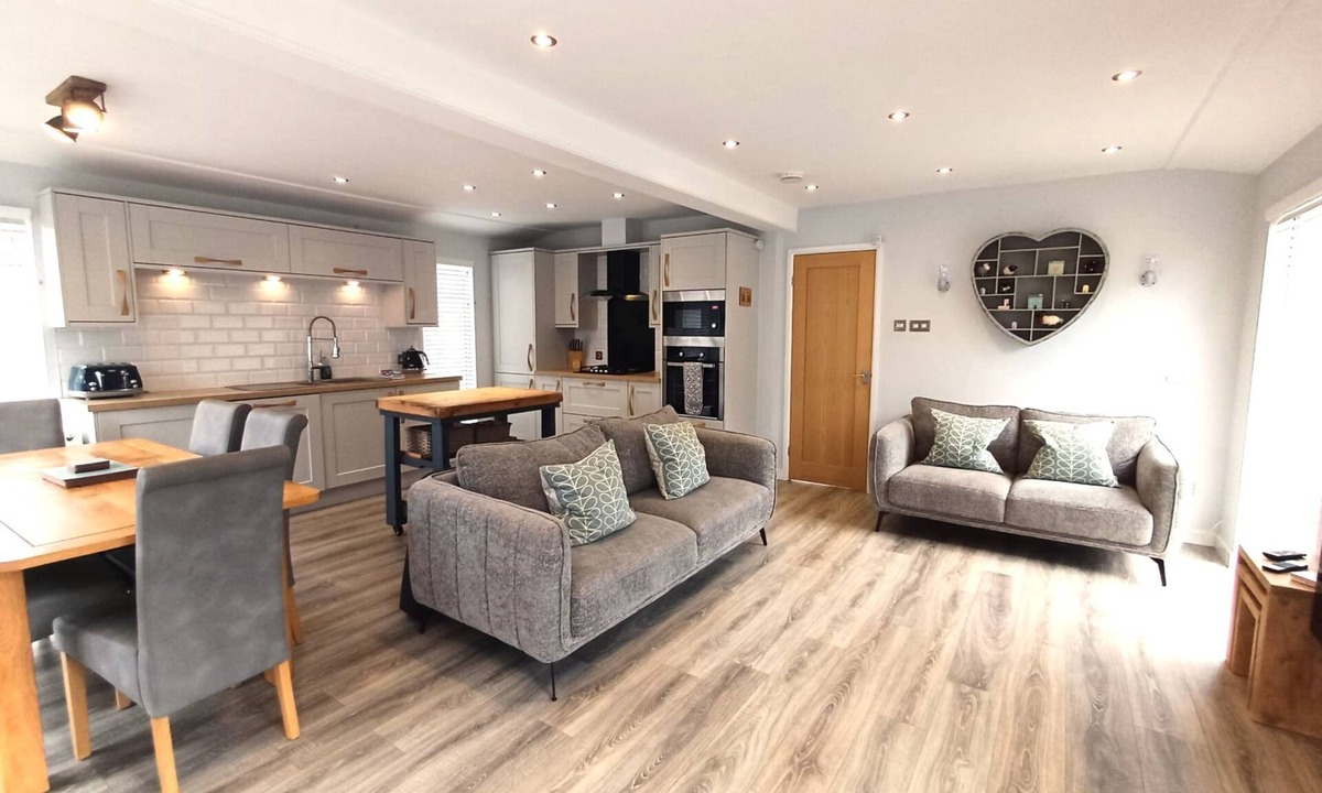 Troutbeck Bridge Cabin | Potters Lodge - a holiday lodge that sleeps 6 guests in 3 bedrooms