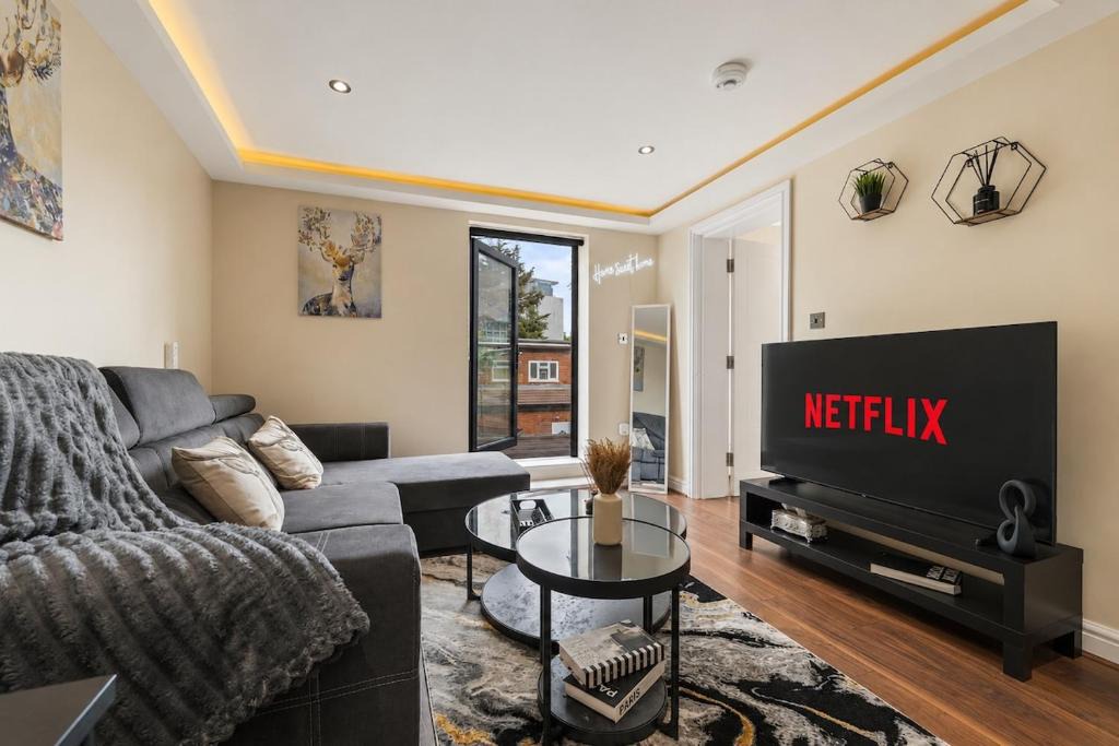 Barnhill Apartment | Premium Apartment Steps from Wembley Park