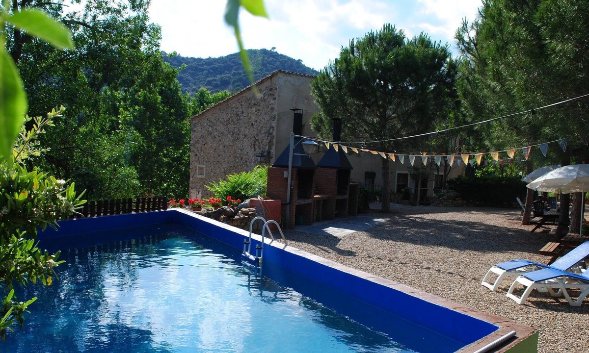 Cornudella de Montsant Cottage | Quaint Cottage in Costa Dorada with Swimming Pool
