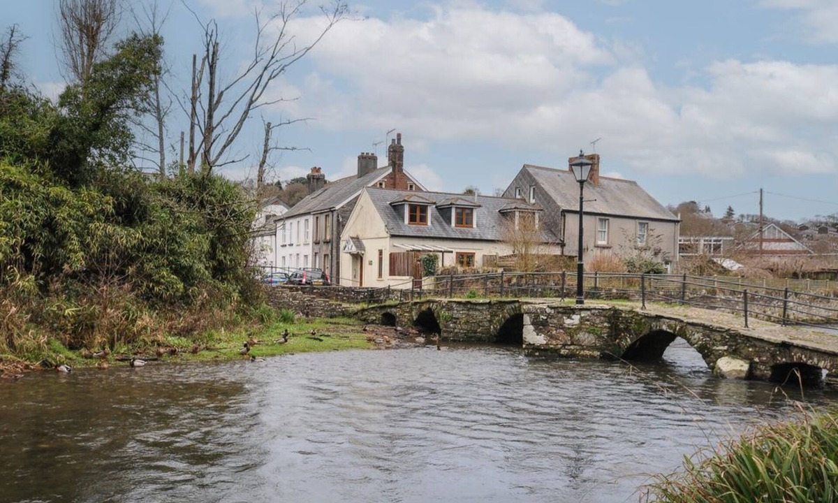 Launceston Cottage | Rainbows End is in Launceston.