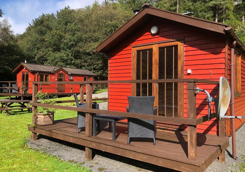 Rashfield Cabin | Rashfield Sheilings - Unique Riverside Lodges