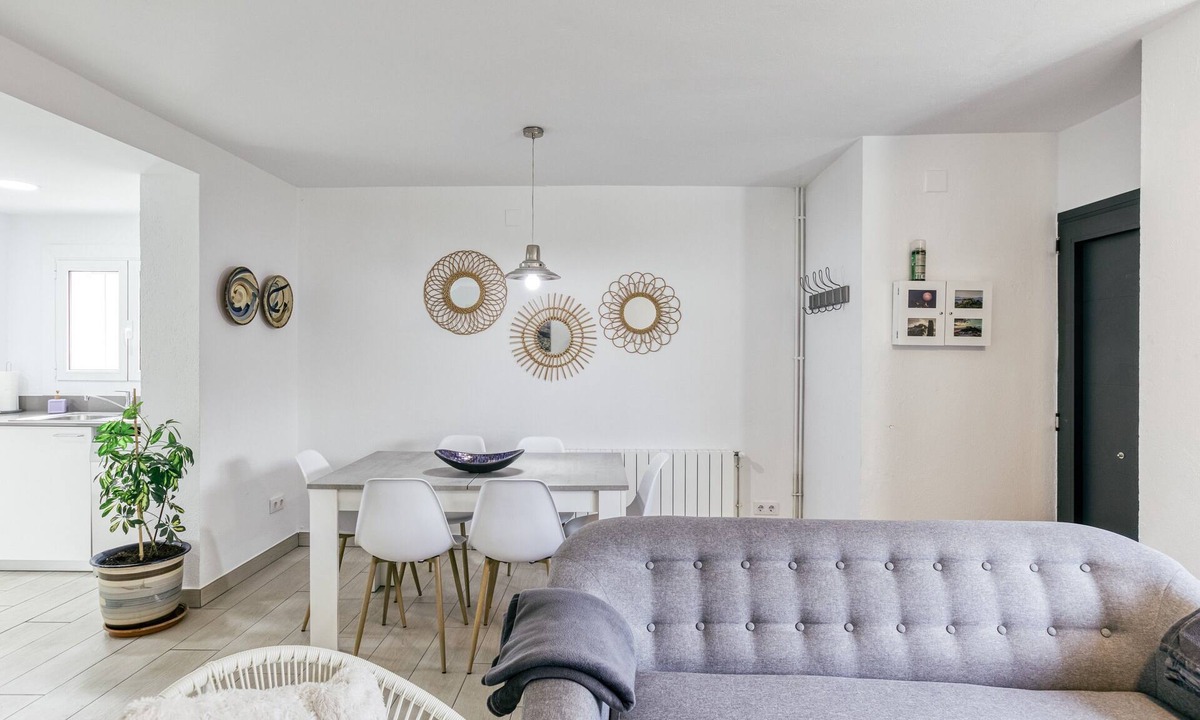 Begur House | Refurbished Holiday Home "Casa en Begur" with Garden & Wi-Fi