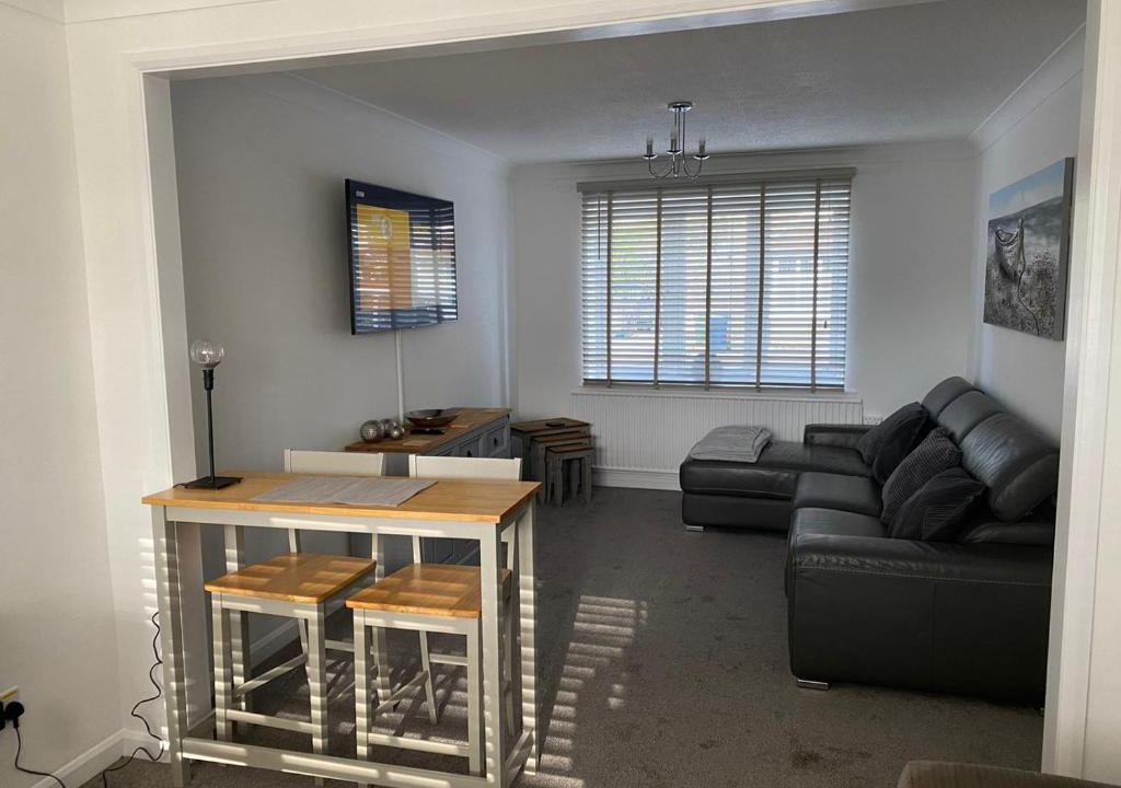 St Neots Apartment | Riverside Park Ground Floor Apt 1 BR Parking St Neots