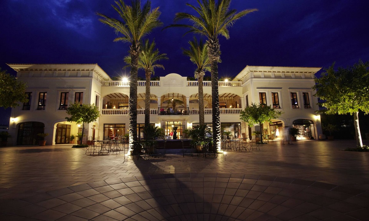 Cala Ferrera Hotel | ROBINSON CALA SERENA