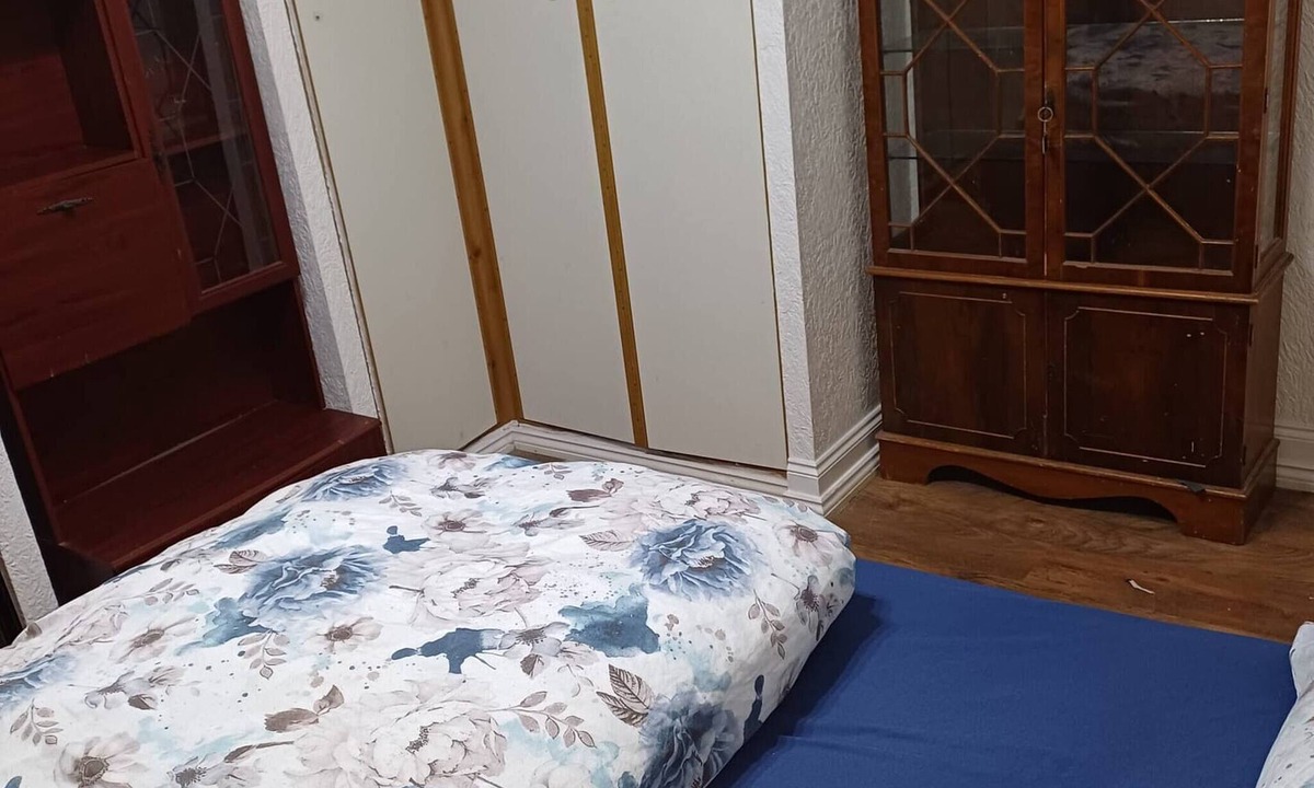 Holbrooks House | Room-double Spacious Room Near CBS Arena
