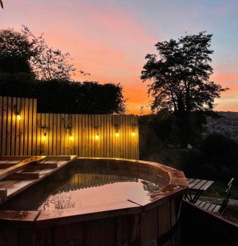 Bathampton Ski Chalet | Secluded lodge with spectacular views and hot tub!