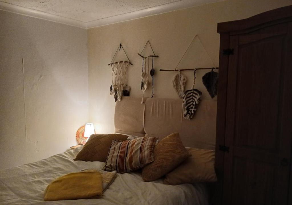 Pontypool Apartment | Self contained 1 bedroomed garden flat