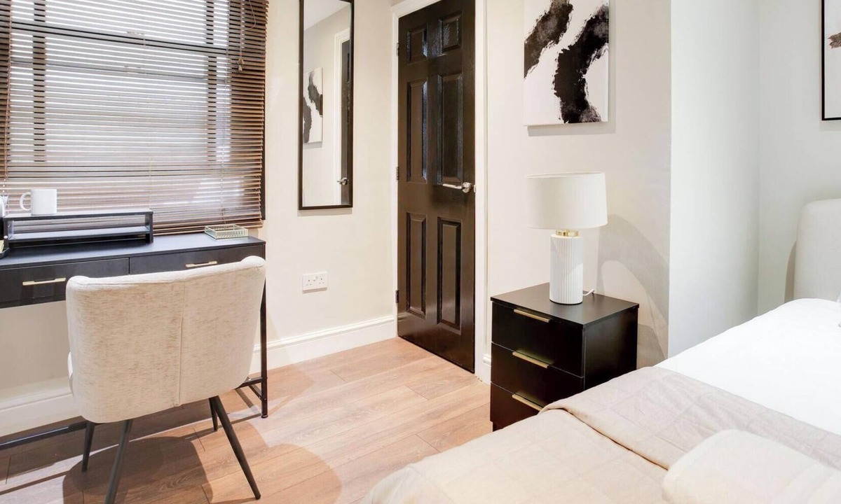 Cambridge Hotel | Single Room Accommodation | Mill Road, Cambridge | Walk to Station & City Centre