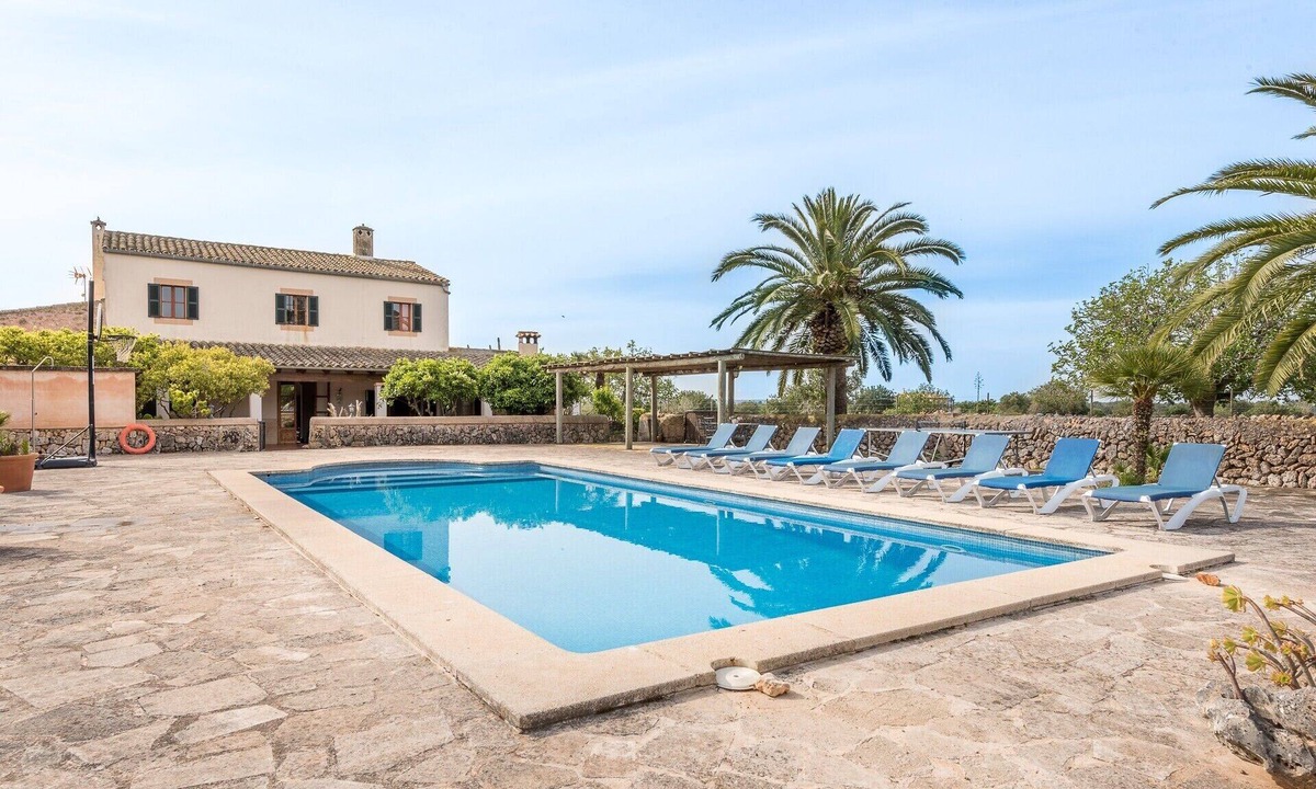 Campos House | Son Rossinyol Country House for 12 Guests with Private Pool and Wi-Fi