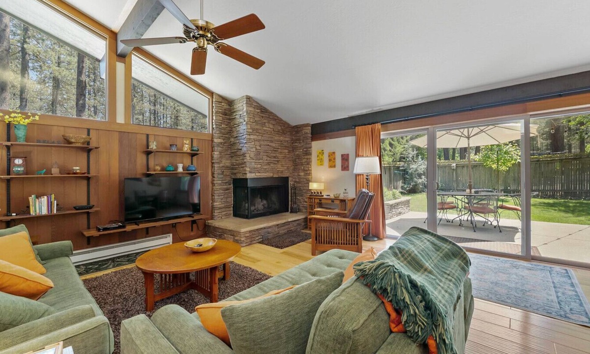 Graeagle Apartment | Sophisticated Remodel, Single Level, Fenced Yard