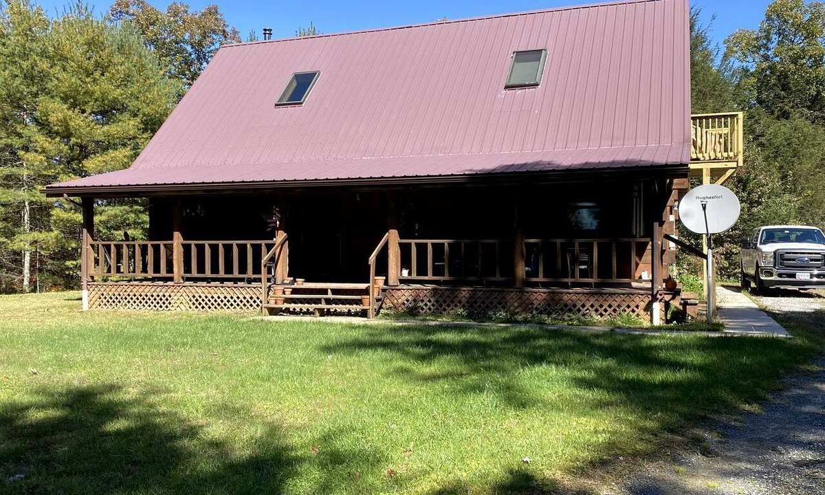 Marlinton Cabin | Space to Breathe in Pocahontas County, WV
