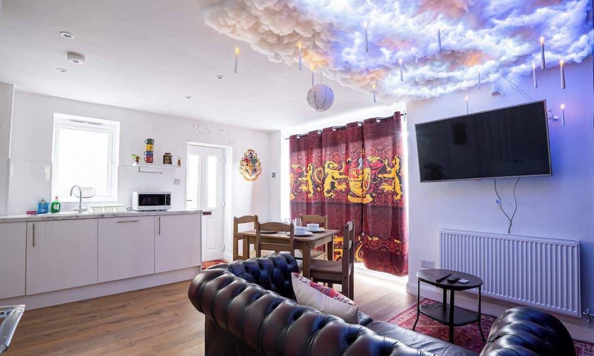 Watford Apartment | Spacious 2-BR House in Watford|Warner Bros. Studio