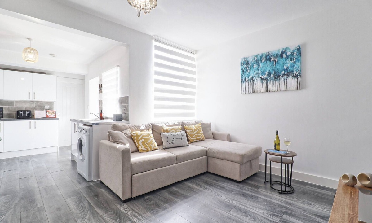 Colchester House | Spacious Contractor Stay | Homely House | Sleeps 8 | Colchester