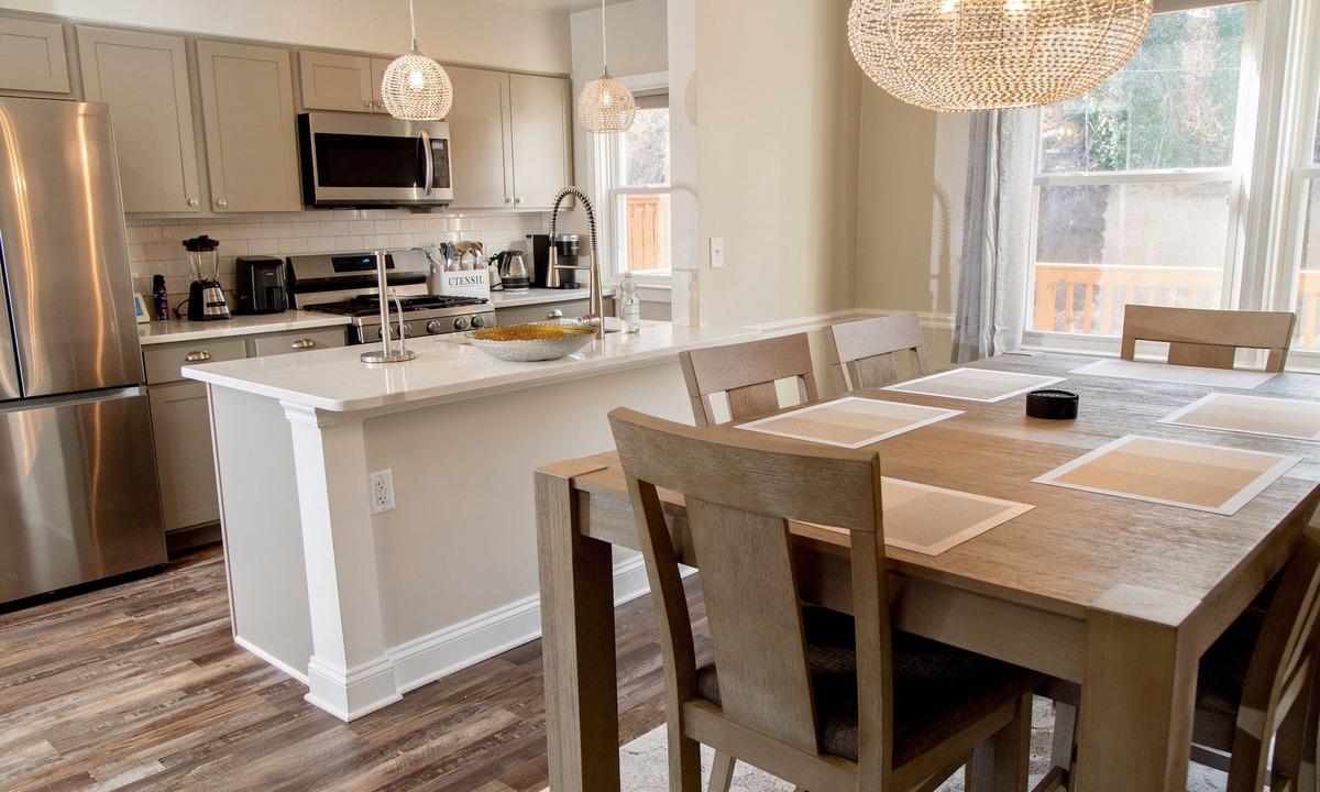 Beechfield House | Spacious, Peaceful Baltimore Townhome with Dedicated Workspace