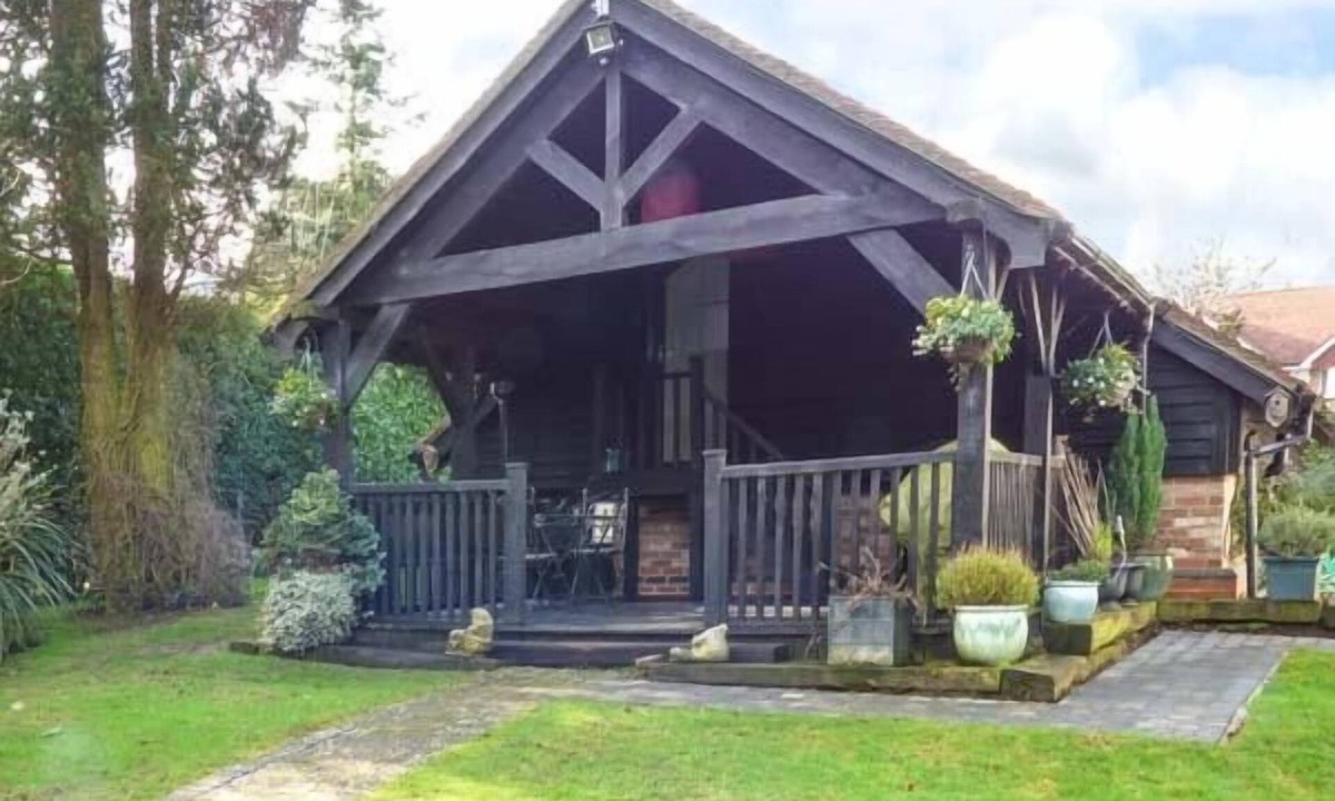 Harpenden Cottage | Studio at Little Trees Farm