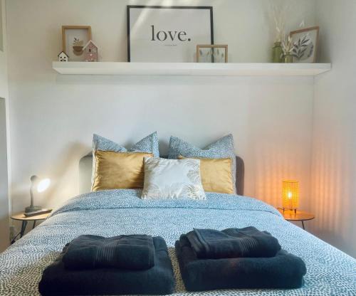 La Rochefoucauld Apartment | Studio spacieux et calme - Parking facile