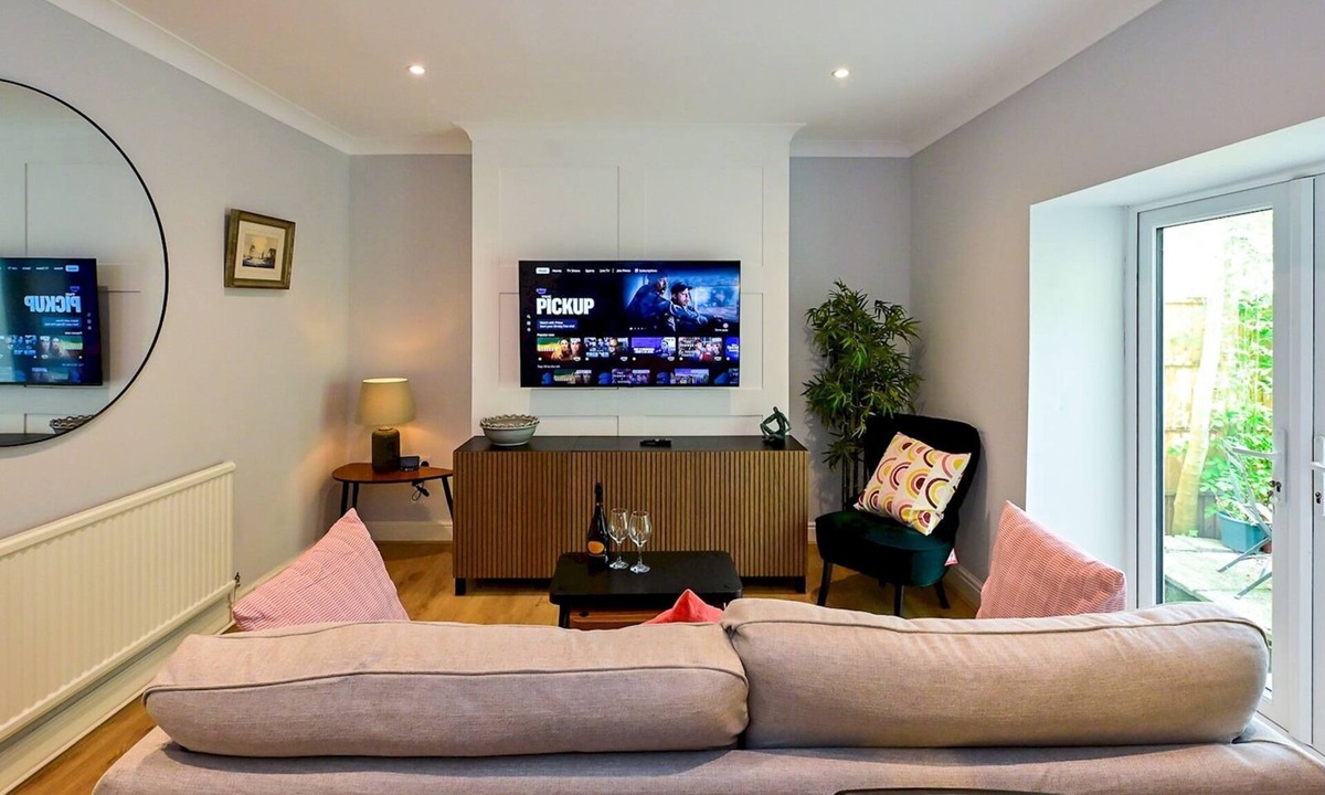 Pontcanna Apartment | Stylish 1-Bed Flat w/Garden in Leafy Pontcanna | Pass the Keys