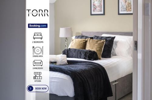 City Centre Apartment | Stylish 2BDR Apartment By Torr Property Group Short Lets & Serviced Accommodation With Free WiFi Stratford Upon Avon