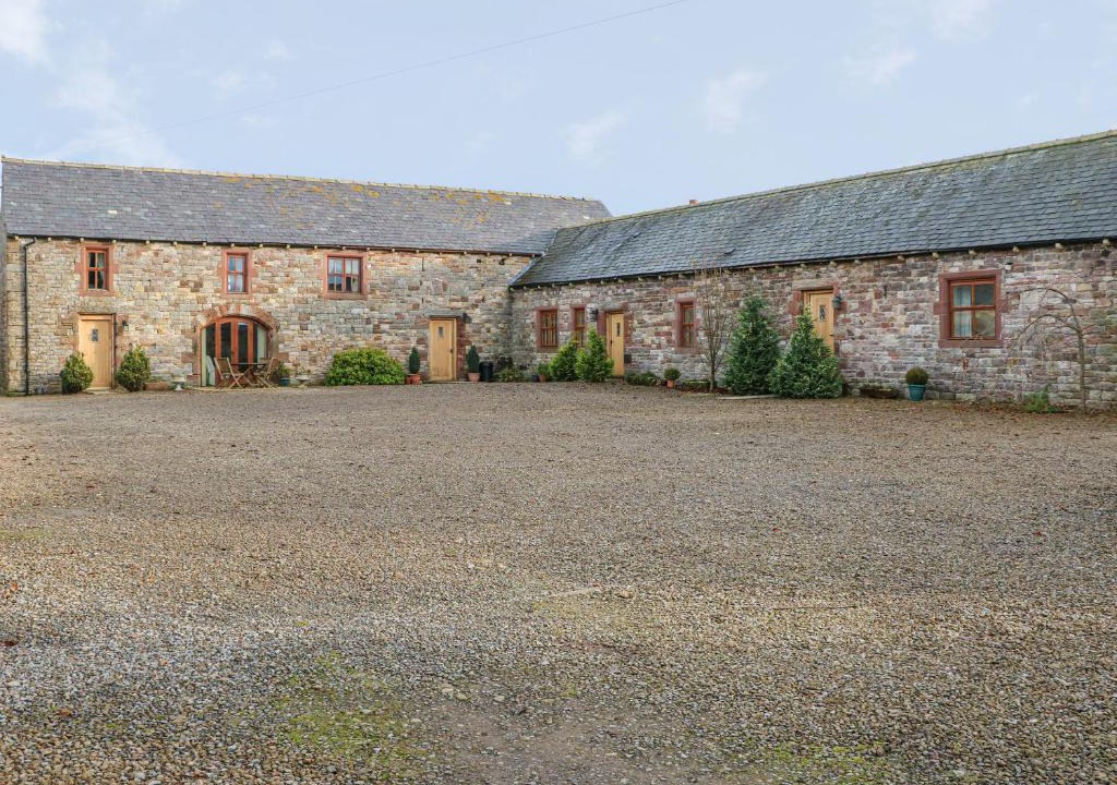 Wing House | Swift Cottage