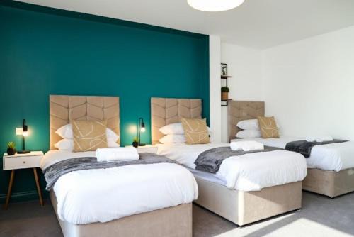 Oadby House | Syster Properties Modern Leicester Stay with Free Parking LE2 Area